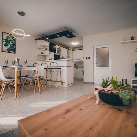 Unbeatable Location: New & Comfy Apartment Varna Exterior foto